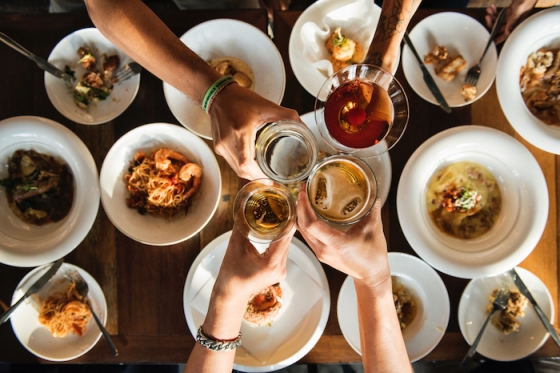 /media/0m4hitr3/restaurace_freepik
