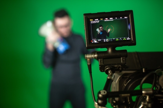 /media/k42bqt0p/tv-casting_freepik