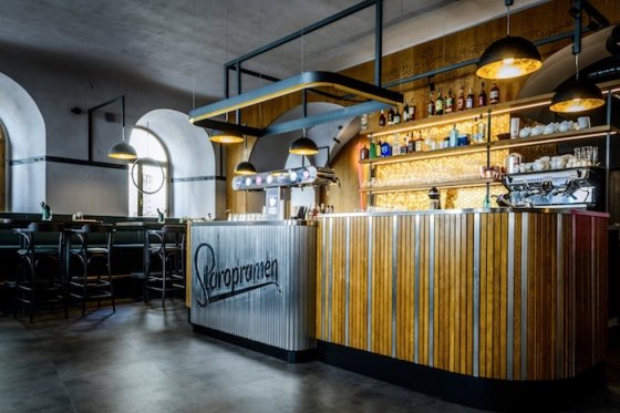 /media/10383/potrefenahusa