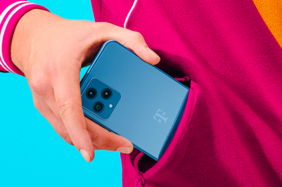 /media/22473/tphone