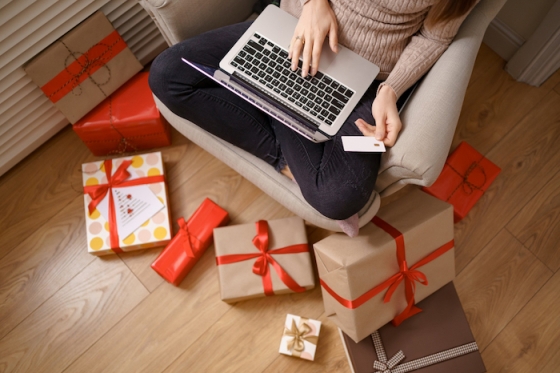 /media/26342/vanoce_onlinenakup_freepik