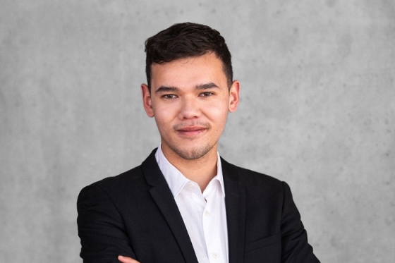 /media/iuyjmcj3/david-nguyen