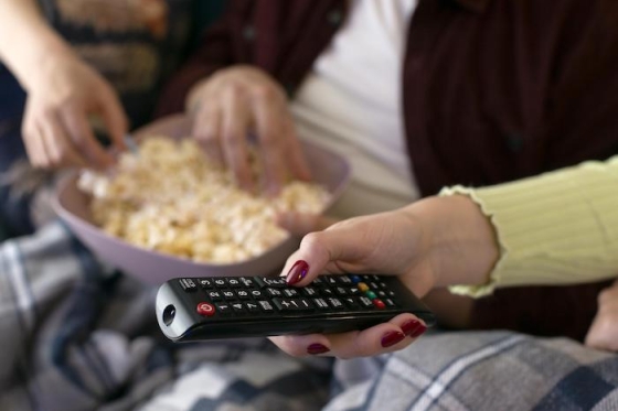 /media/geub3vzh/tv_freepik