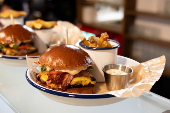 /media/uaglqhlo/mamasburger