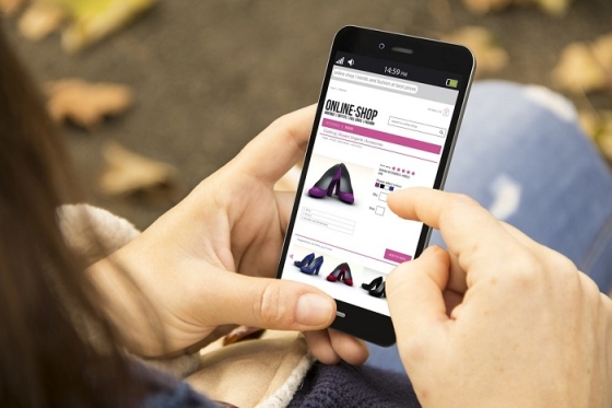/media/7396/online-nakup_e-commerce_shutterstock