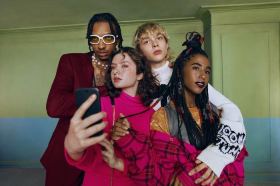 /media/18005/zalando-designer-autumn-winter-campaign-2021_2
