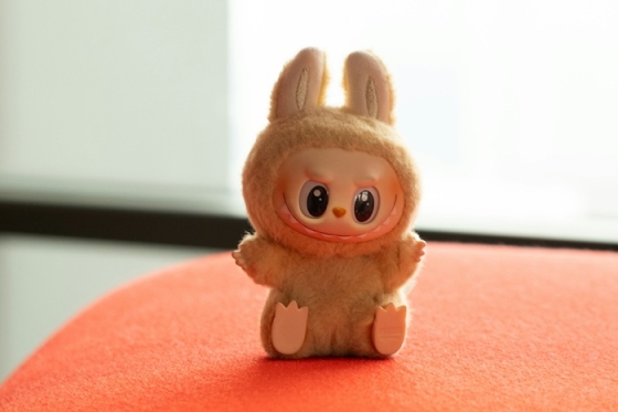 /media/jgepfrqi/labubu_unsplash