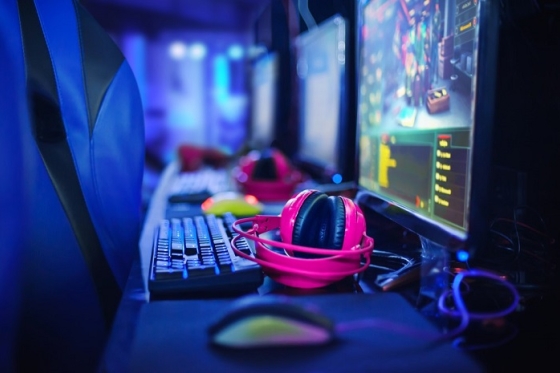 /media/13207/esport_shutterstock