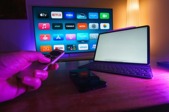 /media/egtkuo3s/vod_stream_svod_video_unsplash