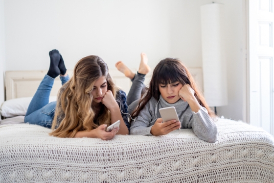 /media/12741/genz_nuda_shutterstock