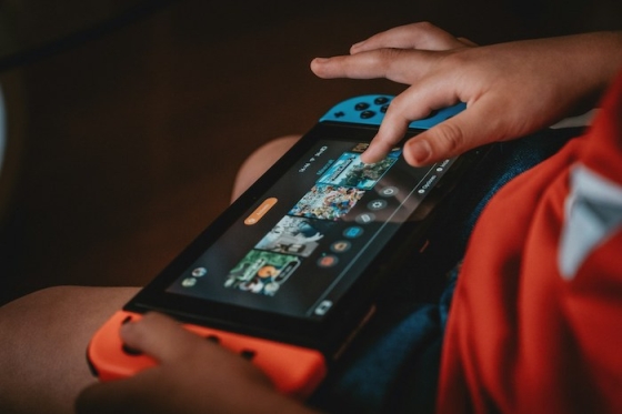 /media/zr5cb4jc/unsplash_minecraft_alvaro-reyes