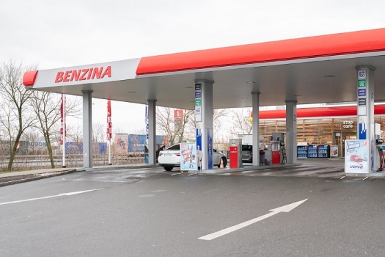 /media/7004/benzina