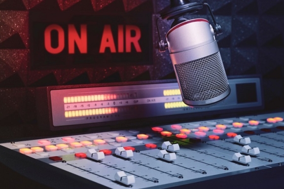 /media/11380/radio_on-air