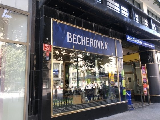 /media/17999/vaclavskenamesti_7_becherovka