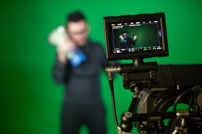 /media/k42bqt0p/tv-casting_freepik
