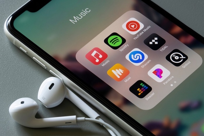 /media/18914/streaming-hudby_shutterstock1