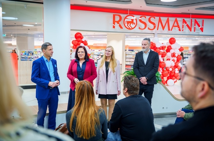 /media/41xjnnmn/rossmann_nc-fenix