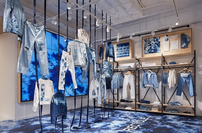 /media/13483/levis_store_praha_boysplaynice_3