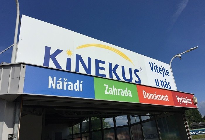 /media/19734/kinekus_zvenku