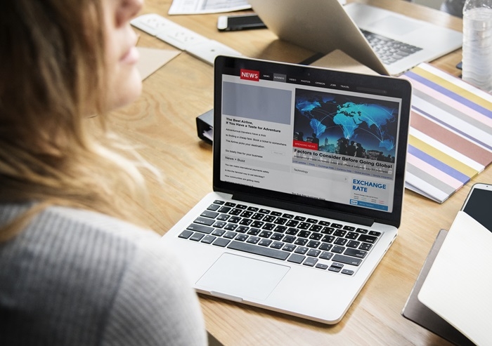 /media/3zcev5ef/online-news_freepik