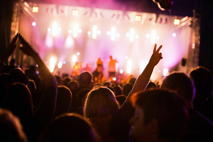 /media/d4dm0z1b/people-festival