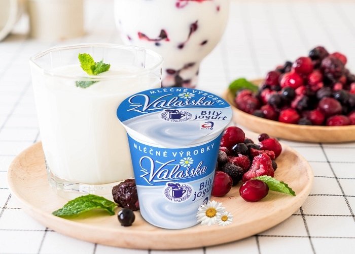 /media/21001/vm-mlekarna_bily-jogurt