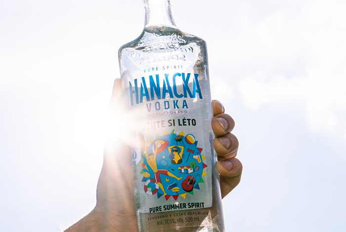 /media/13321/hanackavodka_puresummerspirit_slider