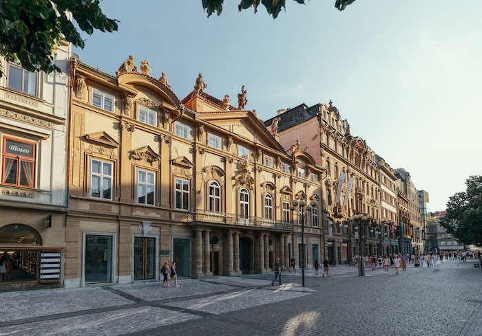 /media/aq0oh25o/crestyl_palác-savarin